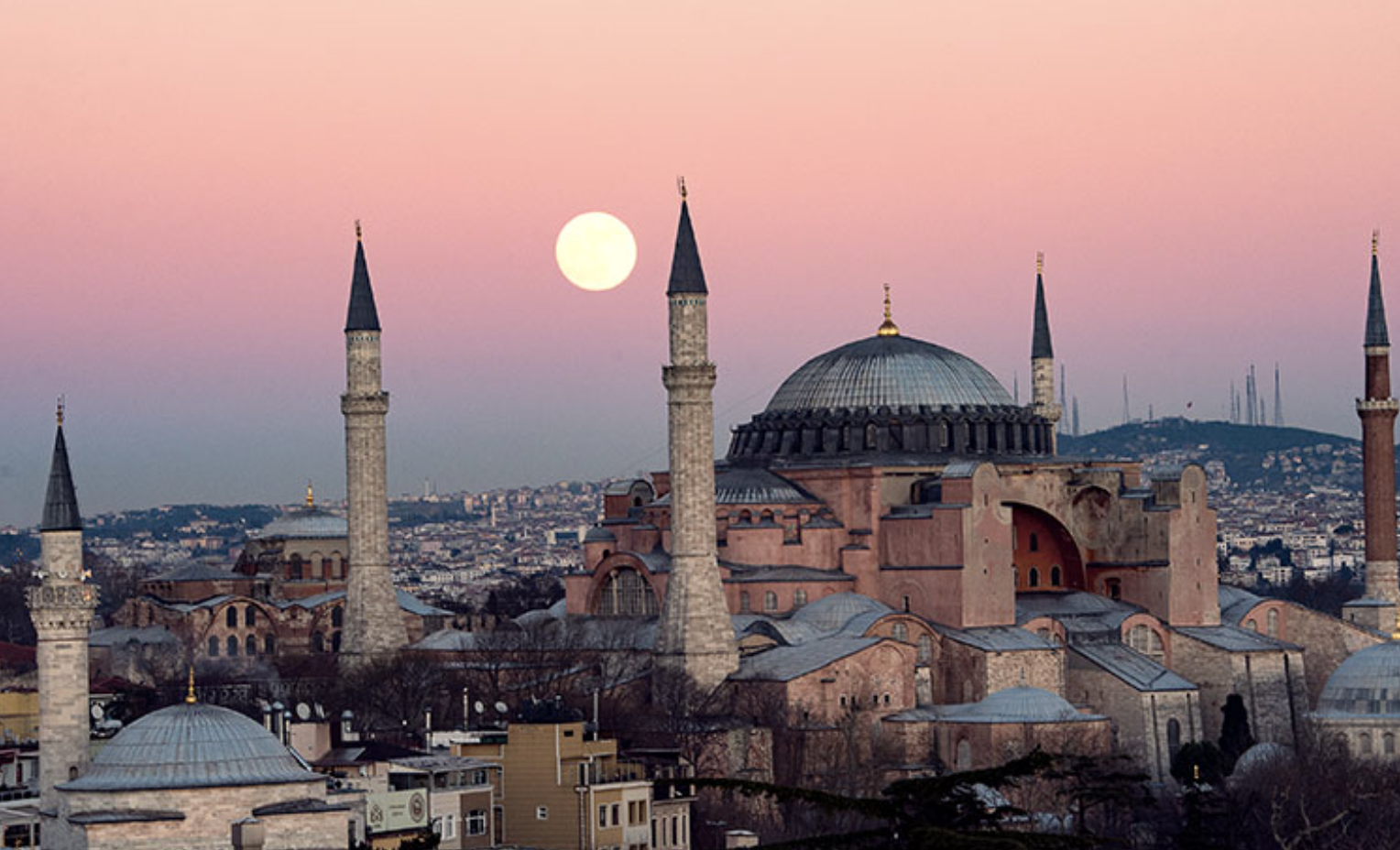 The Ultimate Turkey Loop: A 15-Night Guide from Istanbul to Alaçatı